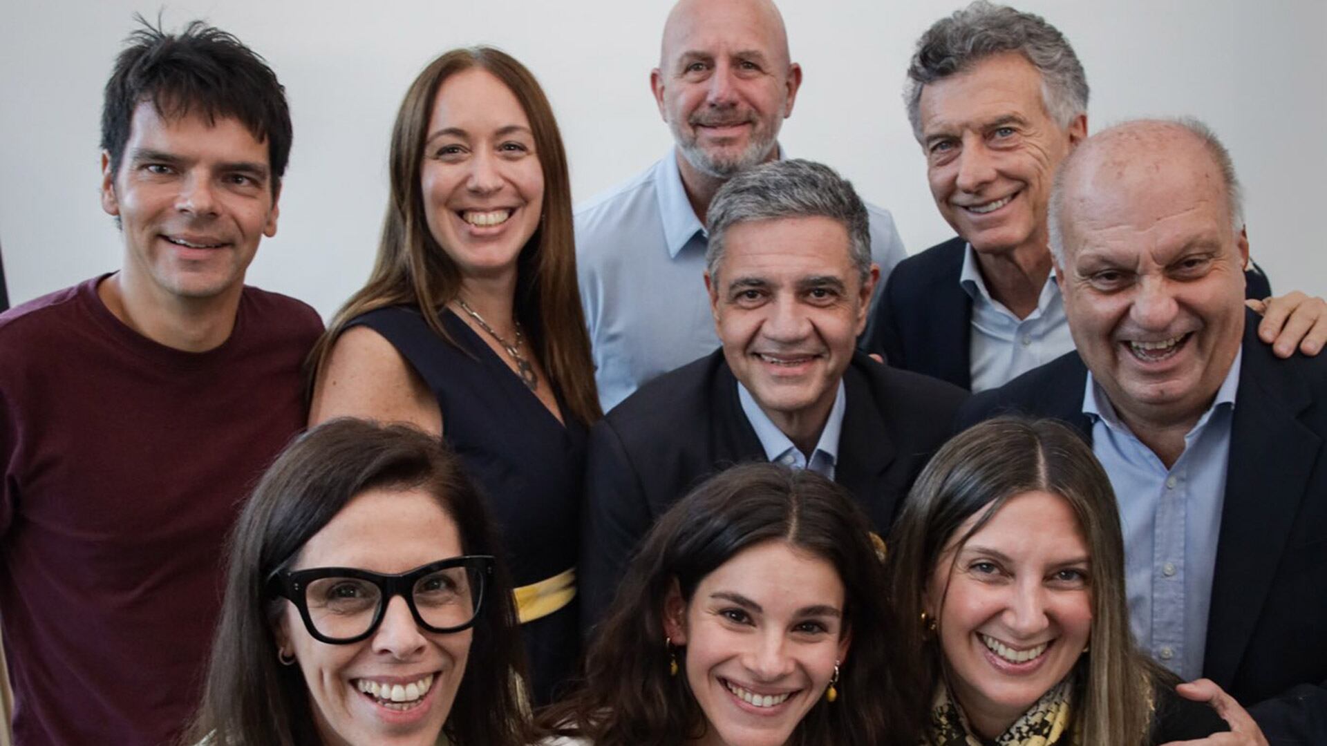 El oficialismo porteño en la foto de presentación de algunos de sus candidatos para las elecciones legislativas