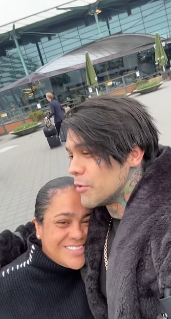 Yeferson Cossio y su mamá (Imagen tomada de IG)