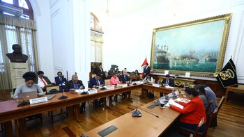 Diego Bazán deberá retirarse de la presidencia tras su regreso a Renovación Popular. Foto: Congreso