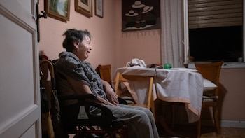 El fondo buitre Urbagestión desahucia en Madrid a Maricarmen, la vecina de 87 años que se ha convertido en símbolo de la crisis de vivienda