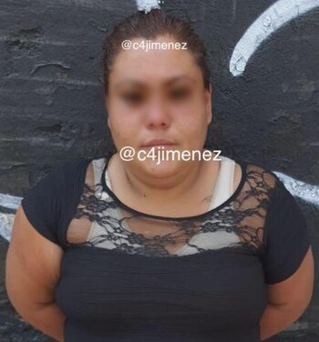 La mujer fue detenida junto
