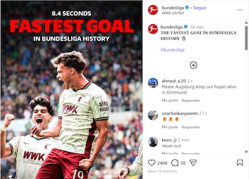 Publicación digital con futbolistas del club Augsburg celebrando ante el texto en inglés que indica un gol marcado en 8,4 segundos