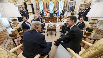 Rutte felicita a EEUU entre menciones a Reagan y a la lucha conjunta contra el fascismo y el comunismo