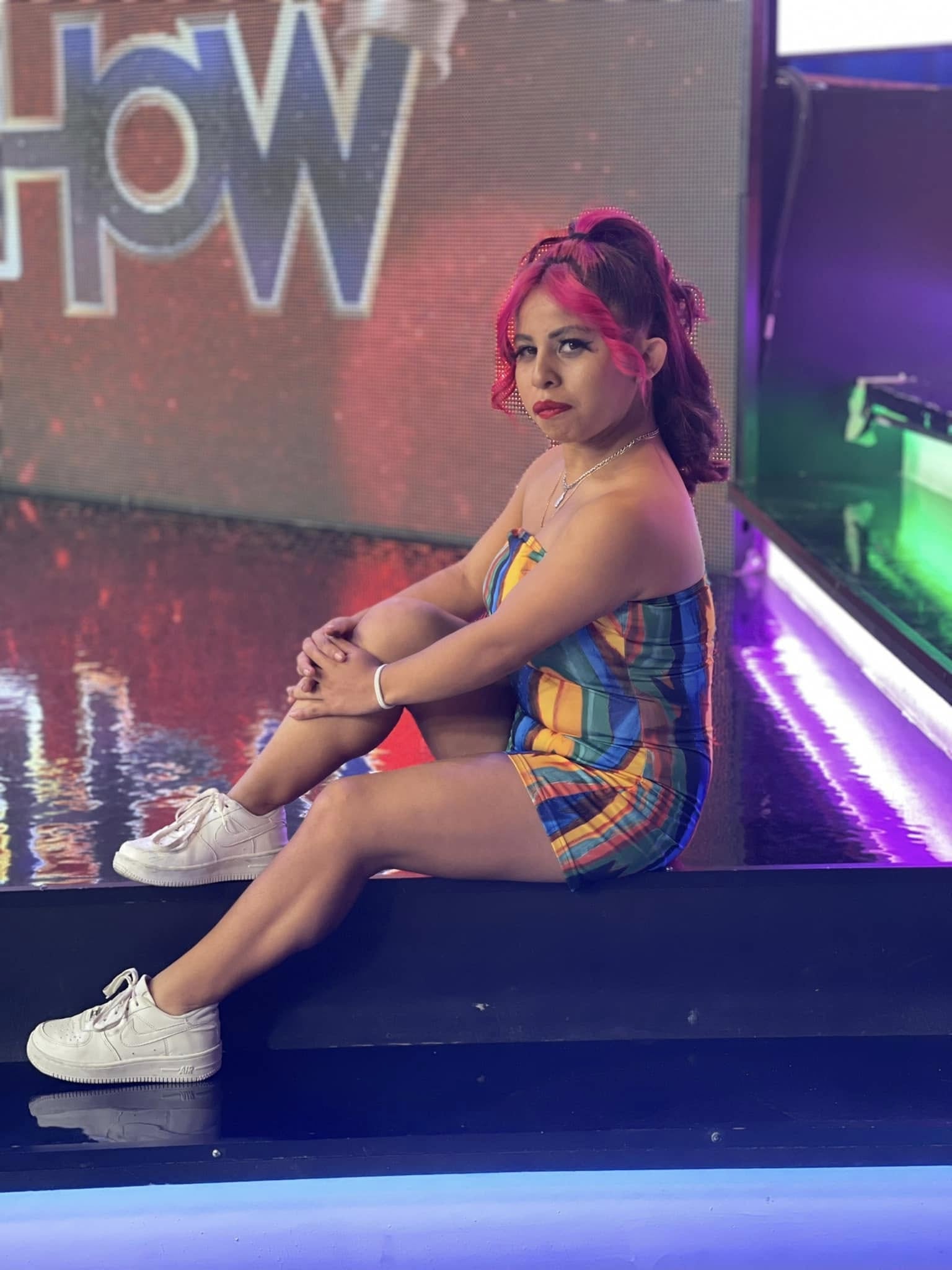 Su despegue como creadora de contenido llegó tras participar en el programa “Adrián Marcelo Presenta”. Frases como “te la voy a cobrar” se viralizaron en forma de memes y audios reproducidos miles de veces en TikTok.(Facebook Lupita TikTok)