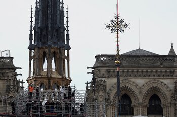 Notre Dame luce de nuevo
