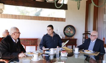 Torres Manzo en reunión con