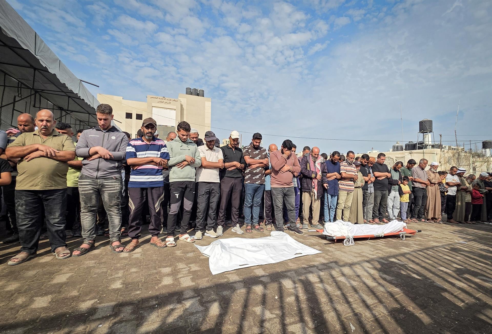 Ascienden a más de 1.560 los palestinos muertos por ataques de Israel contra Gaza pese al alto el fuego
