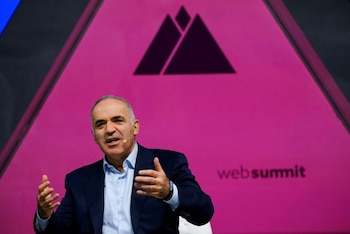 Garry Kasparov habla en Lisboa, Portugal, 3 de noviembre del 2021. REUTERS/Pedro Nunes/Archivo