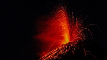 El volcán de Fuego de Guatemala aumenta su actividad y obliga a las primeras evacuaciones