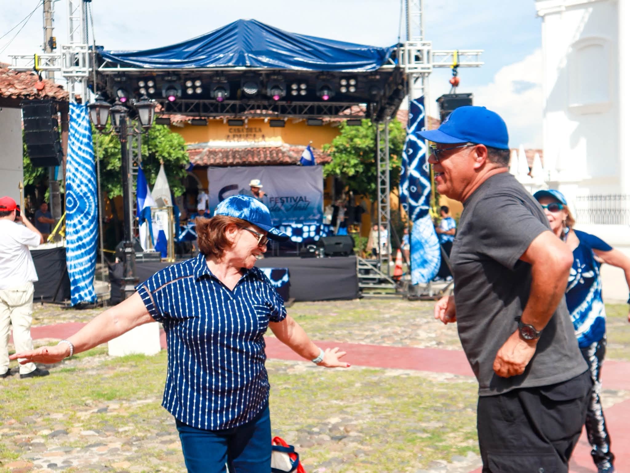 La música en vivo no faltó para que disfrutaran las familias (Foto cortesía alcaldía de Cuscatlán Norte)