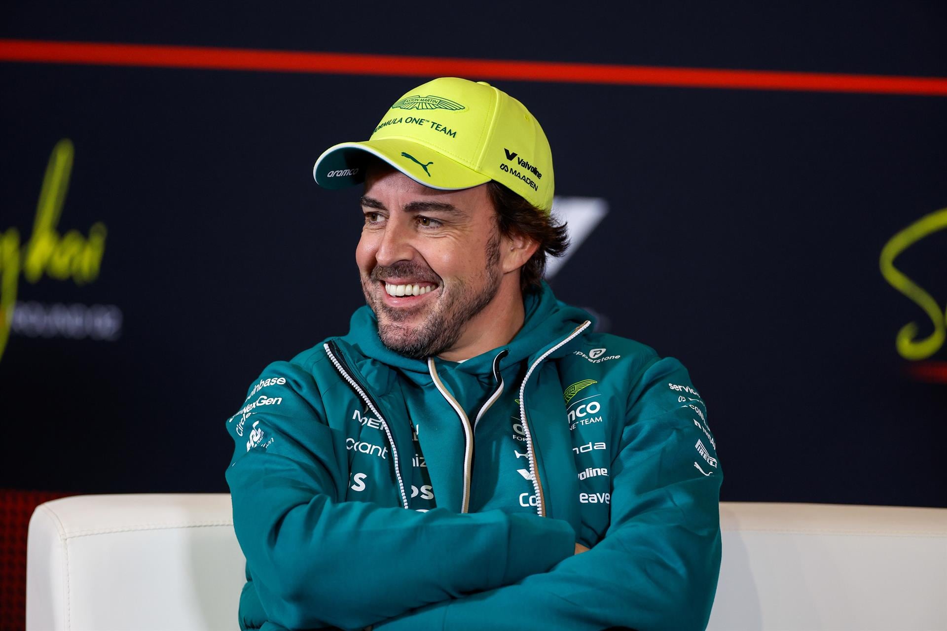 Fernando Alonso: "Tengo contrato, no me muevo"