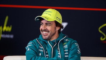Fernando Alonso: "Tengo contrato, no me muevo"