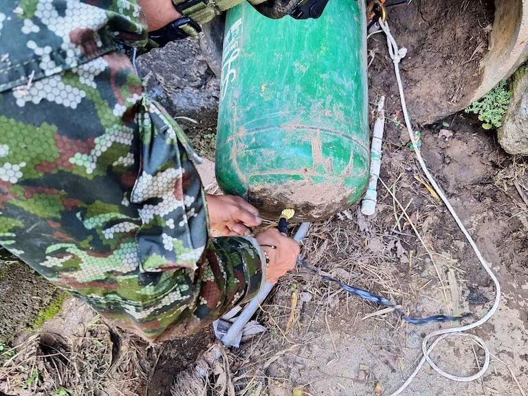 El alcalde de Anorí denunció la precariedad de los recursos militares para atender las zonas rurales afectadas por explosivos - crédito Fuerzas Militares