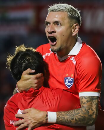 Carlos Garcés es el goleador