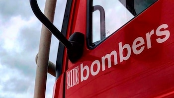 Bombers recibe 170 avisos por el fuerte viento en Catalunya hasta las 10.30 horas de este domingo
