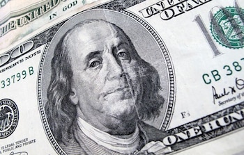 Mientas cae el dólar, los