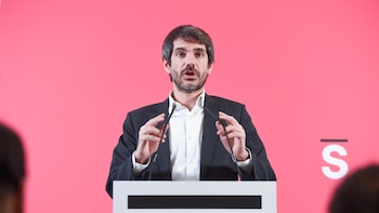 Sumar apoya que Sánchez se