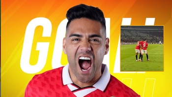 Así fue el gol de Radamel Falcao en el partido de leyendas del Manchester United vs Arsenal