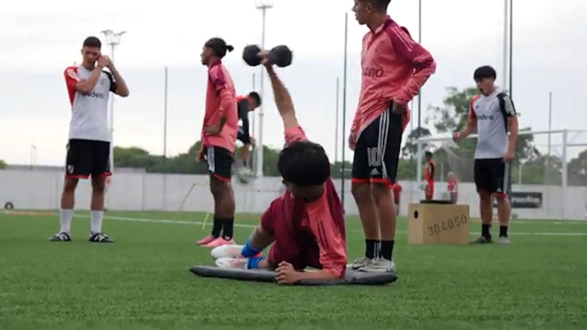 Kosei Uchida, Yusin Sega, Haruto Nakatsuji y Toa Fujisawa, los cuatro jóvenes japoneses que entrenaron en River Plate