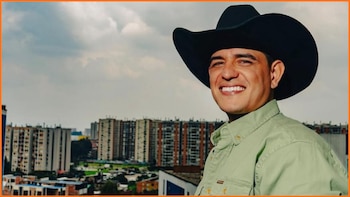 Cantante de música norteña se