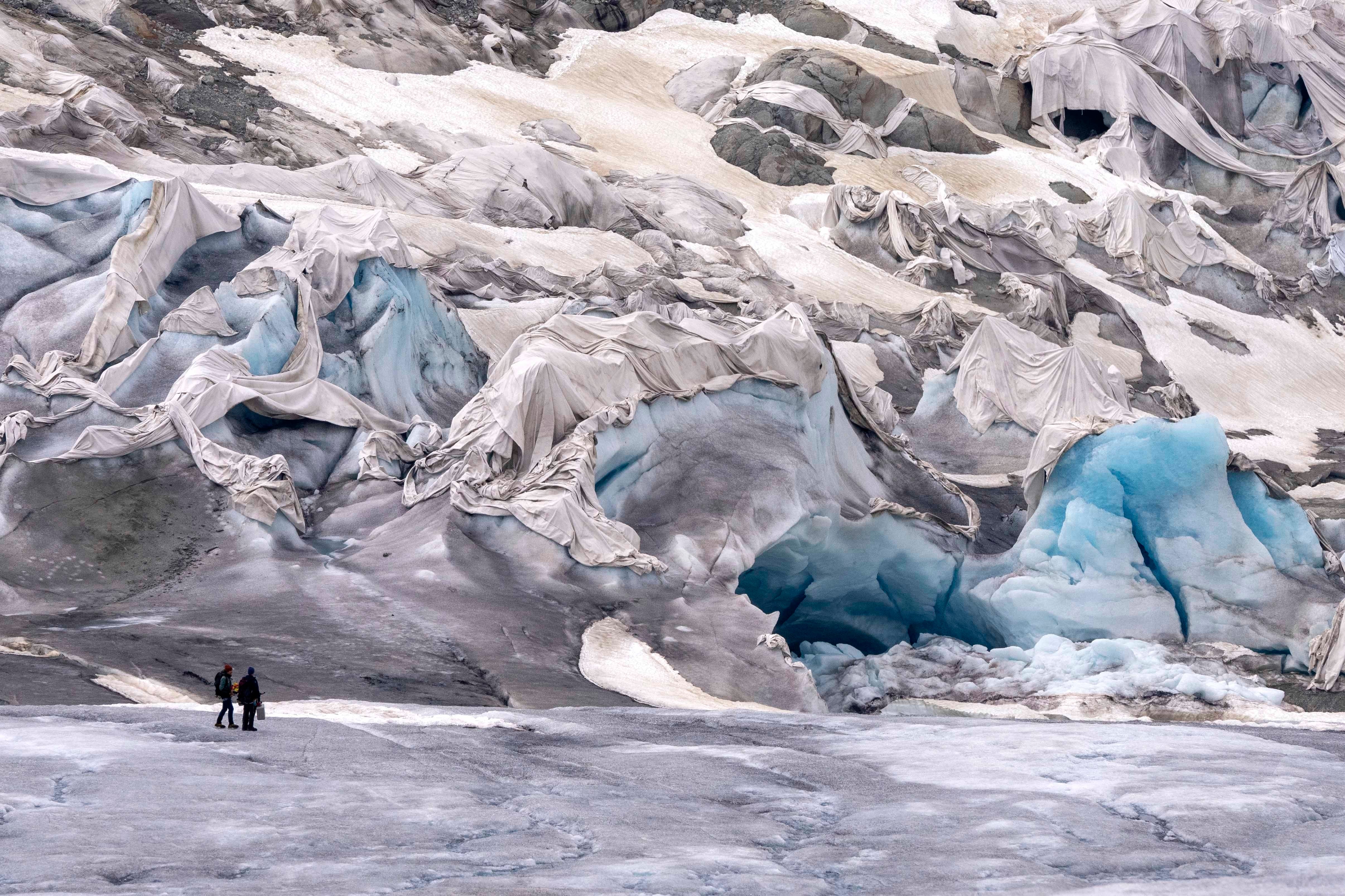 El derretimiento del hielo liberó 2.200 millones de metros cúbicos de agua entre los meses de julio y septiembre (AP Foto/Matthias Schrader)