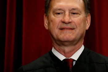 Juez de la Corte Suprema Samuel Alito, cuya opinión se filtró a la prensa