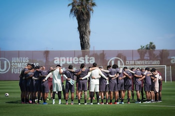 Bajo la conducción de Héctor Cúper, el plantel de Universitario trabajó hasta el jueves 24 de setiembre y volvió a los entrenamientos en la tarde del lunes 28. - créditos: Universitario