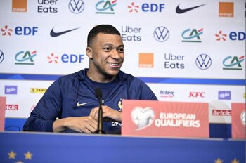 Mbappé cumplió en su primera