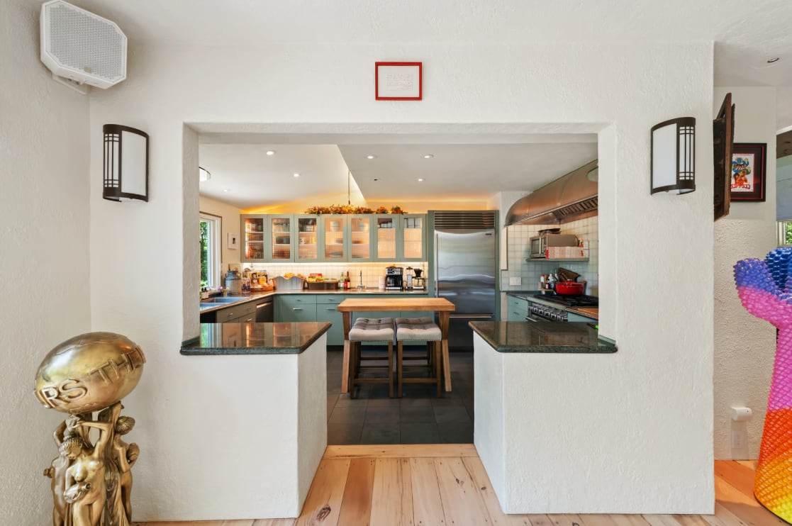 Ambientes diseñados para el confort, con cortinas automáticas y materiales de alta calidad en cada detalle. (Imagen Ilustrativa Infobae)