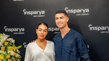 Cristiano Ronaldo y Georgina Rodríguez reaparecen como marido y mujer junto a sus hijos en el palco del Al-Nassr