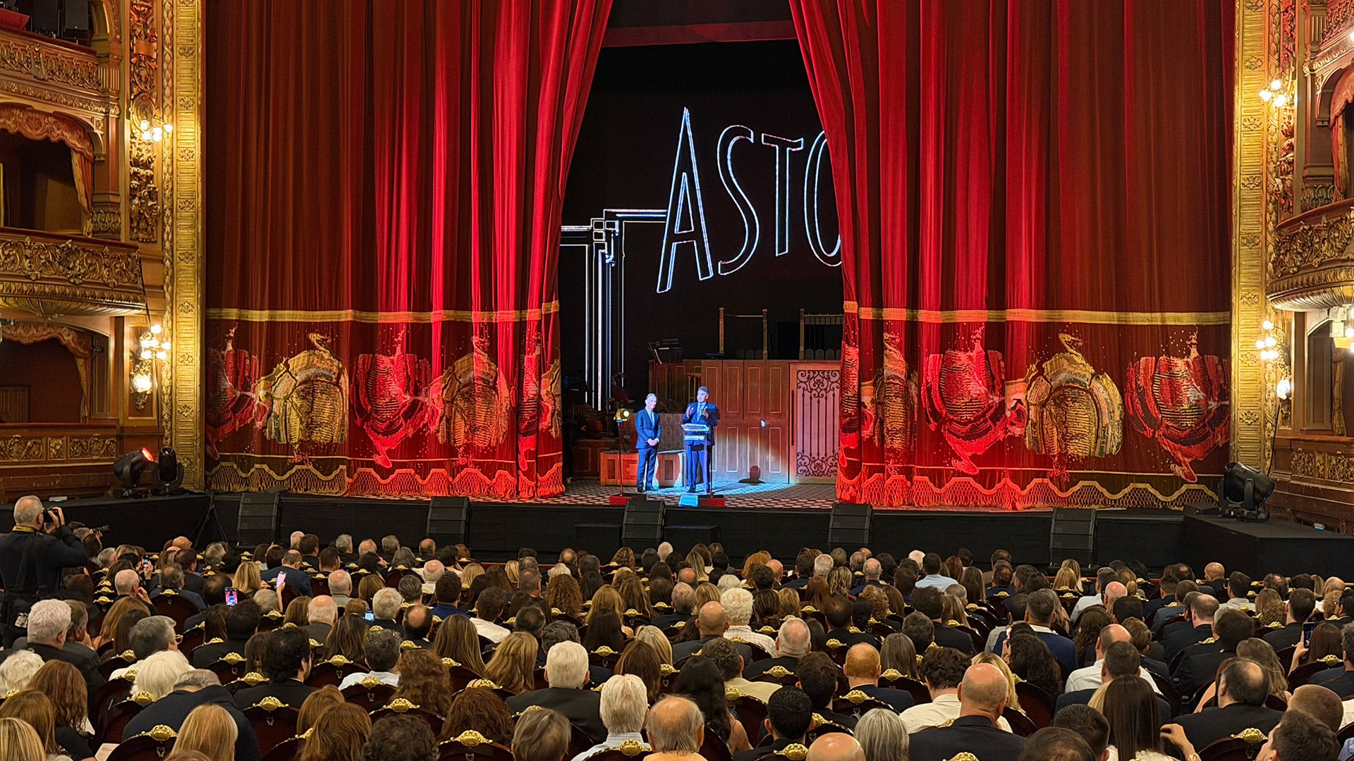 La Cámara de la Construcción (Camarco) festejó el martes sus 90 años en el Teatro Colón