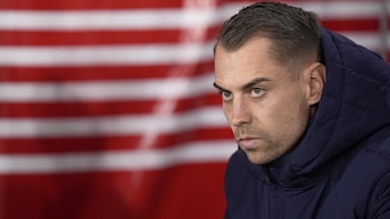 Tonda Eckert, entrenador del Southampton, denuncia amenazas de muerte