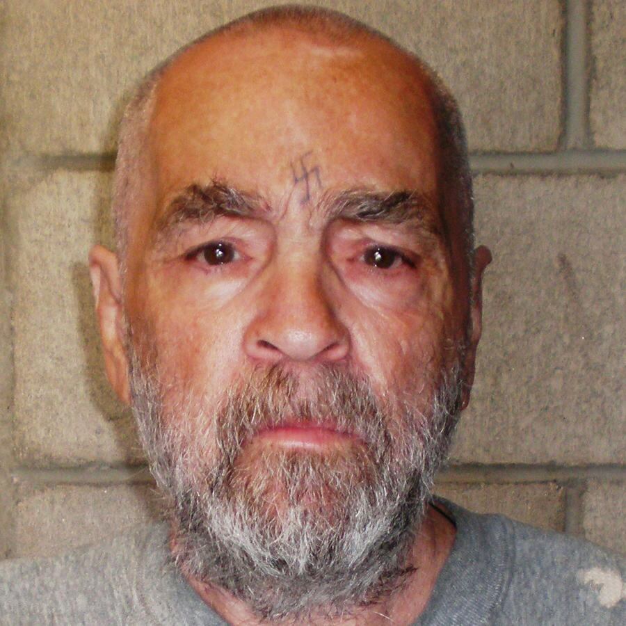 La muerte de Manson desató una batalla legal por sus restos, pertenencias y derechos de imagen entre familiares y seguidores (California Department of Correct)