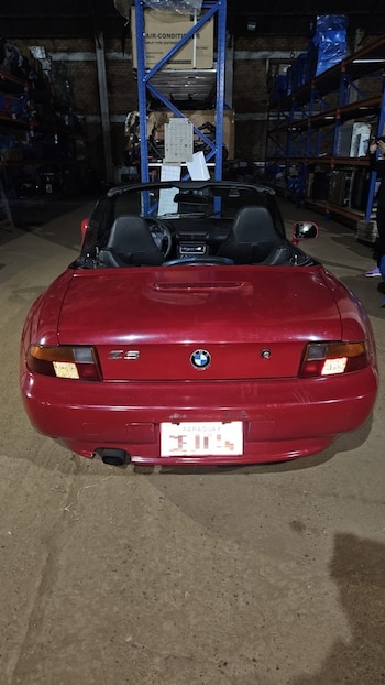 Simularon una mudanza para transportar un BMW valuado en 96 millones de pesos