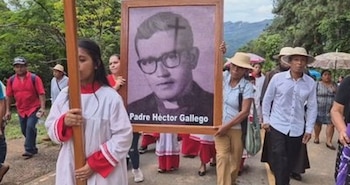 Cada año las comunidades campesinas de Santa Fe de Veraguas recuerdan al sacerdote Héctor Gallego.