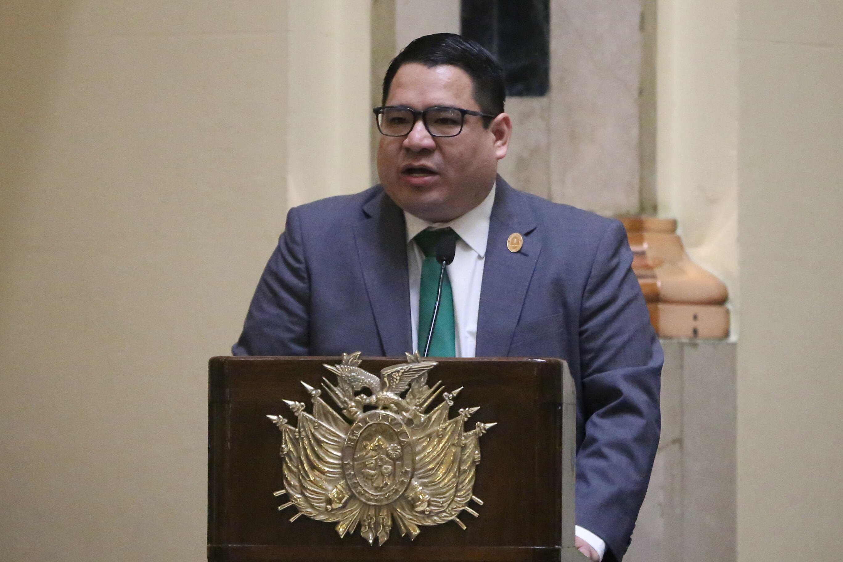 El fiscal general del Estado boliviano, Roger Mariaca, durante una conferencia de prensa, en La Paz (EFE/Luis Gandarillas)
