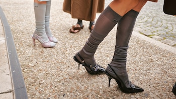 ¿Se supone que ahora está bien usar calcetines con sandalias?