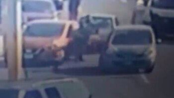 Atropellado y golpeado: así quedó