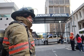 Elementos del Cuerpo de Bomberos