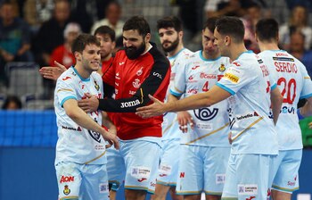 Los Hispanos celebran la victoria