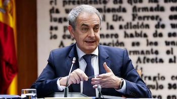 Zapatero niega ser el facilitador