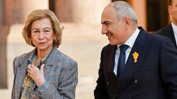 Todos los detalles del viaje sorpresa de la reina Sofía a Armenia a sus 87 años: de su lección de estilo a su papel como embajadora de la familia real española