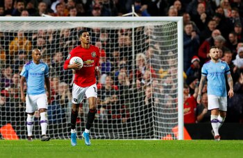 Marcus Rashford corriendo con el