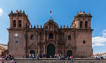 La colocación de la primera