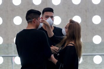 Cientos de capitalinos que llegan