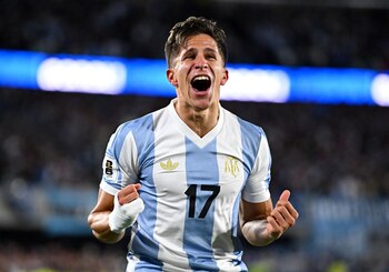 Giuliano Simeone festeja su gol