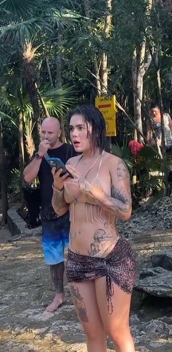 Cintia Cossio reaccionó sorprendentemente a