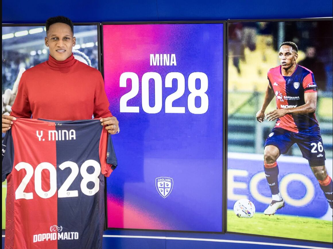 Así fue el momento cuando se anunció la renovación del delantero colombiano en el cuadro de Cerdeña - crédito Cagliari