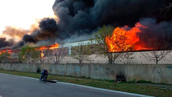 Un voraz incendio se registra