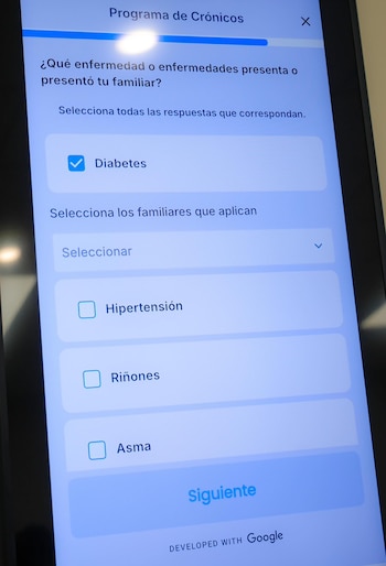 El nuevo programa incorporado a DoctorSV introduce un seguimiento digital específico para enfermedades crónicas, reforzando el objetivo del gobierno de El Salvador de garantizar una atención médica universal y más personalizada (Foto cortesía Secretaría de Prensa de la Presidencia)